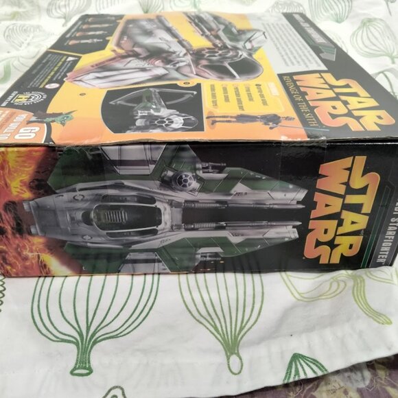 STAR WARS REVENGE OF THE SITH ANAKIN'S JEDI STARFIGHTER w/ ANAKIN - Picture 6 of 10